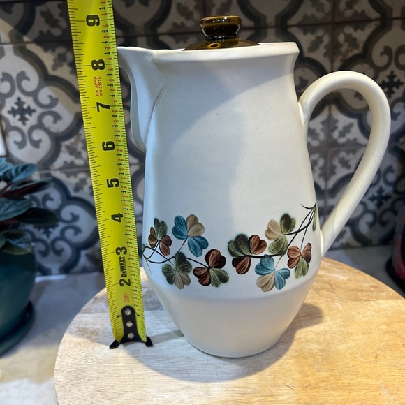 VINTAGE & RARE 2 1/2 PINT DENBY STONEWARE TEAPOT- SHAMROCK - Picture 7 of 8